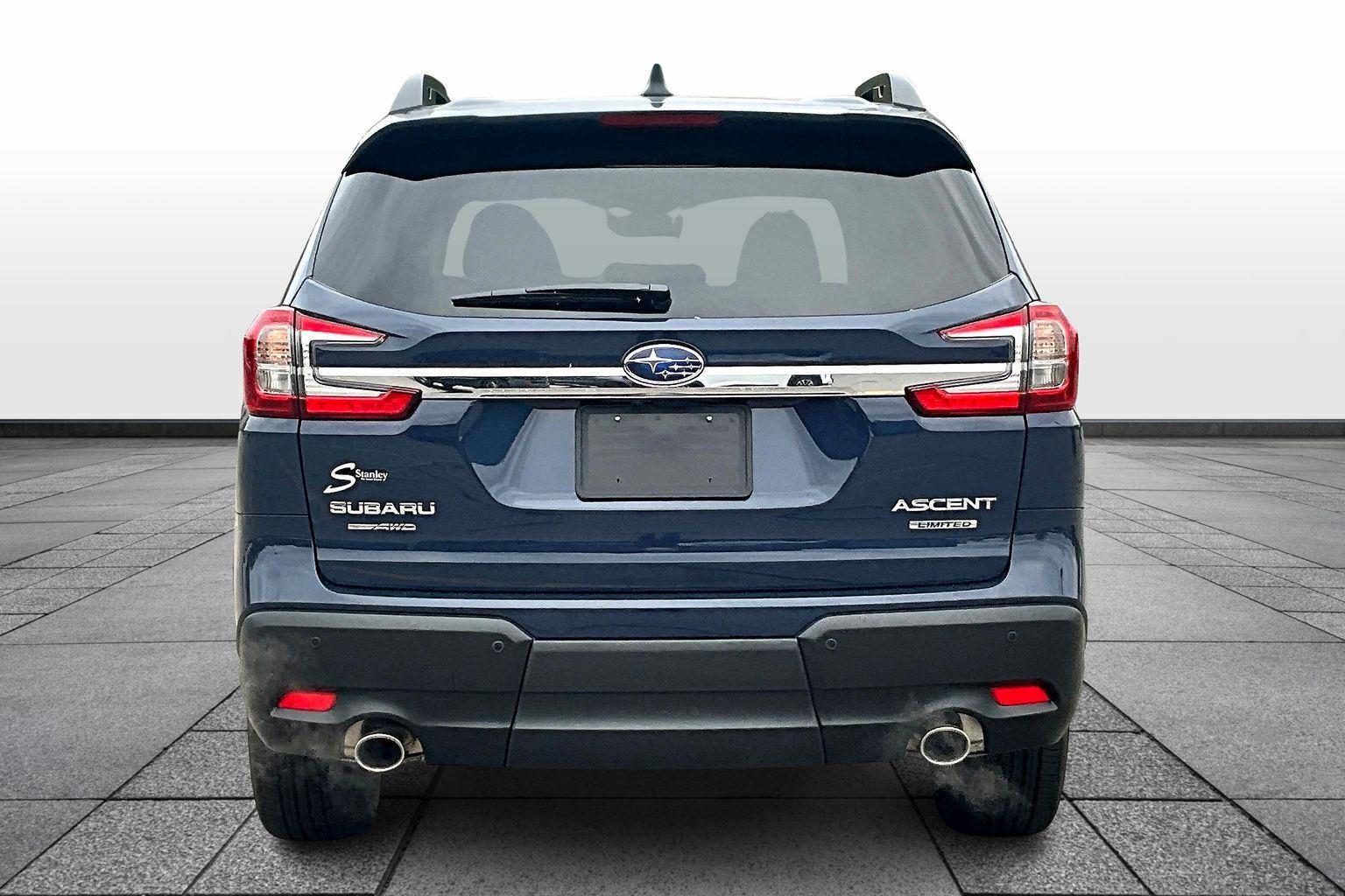 2025 Subaru Ascent Limited photo 3