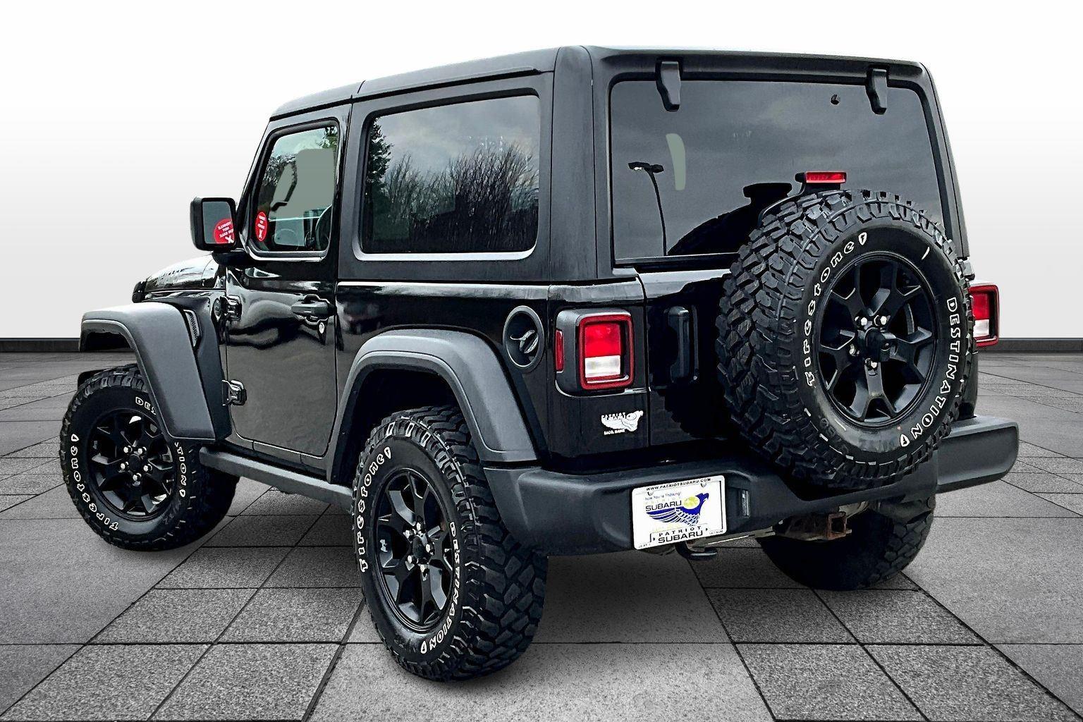 2022 Jeep Wrangler Willys photo 2
