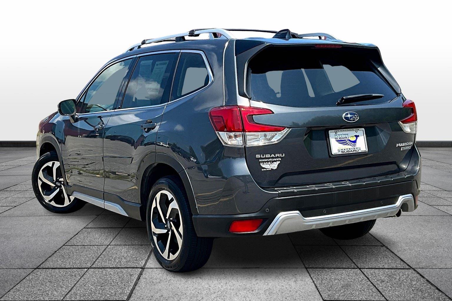 2024 Subaru Forester Touring photo 2