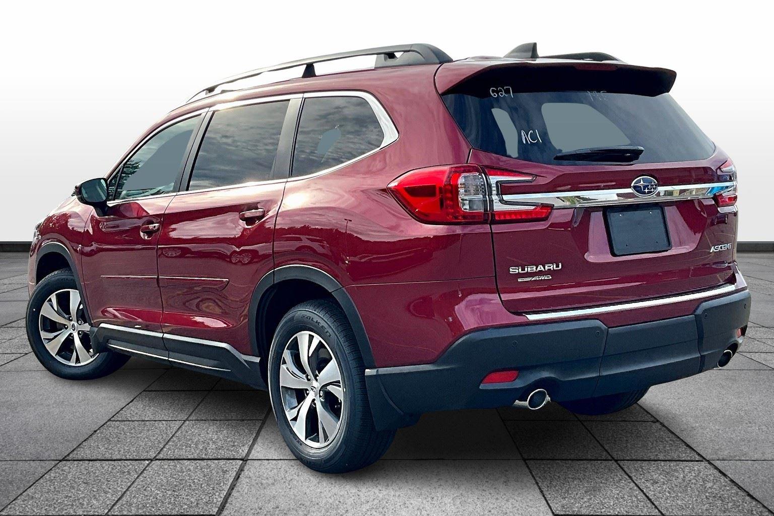 2025 Subaru Ascent Premium photo 3