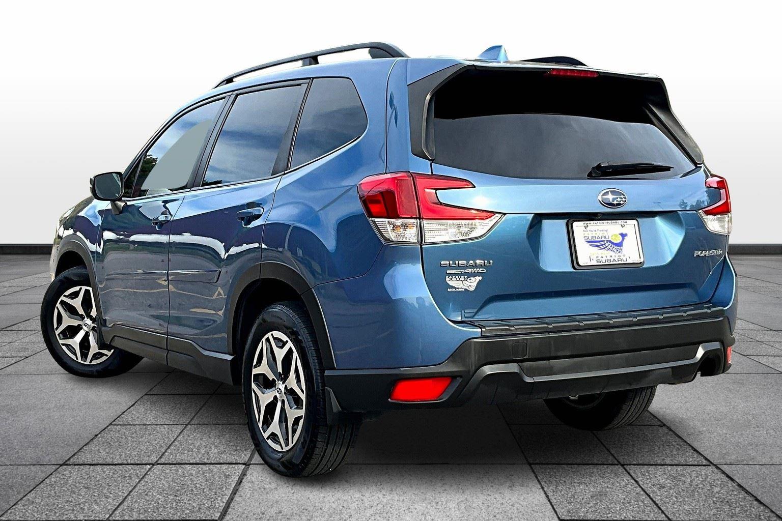 2021 Subaru Forester Premium photo 2