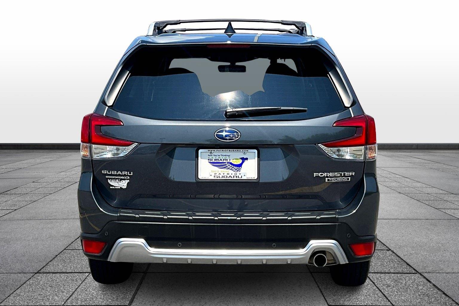 2024 Subaru Forester Touring photo 4