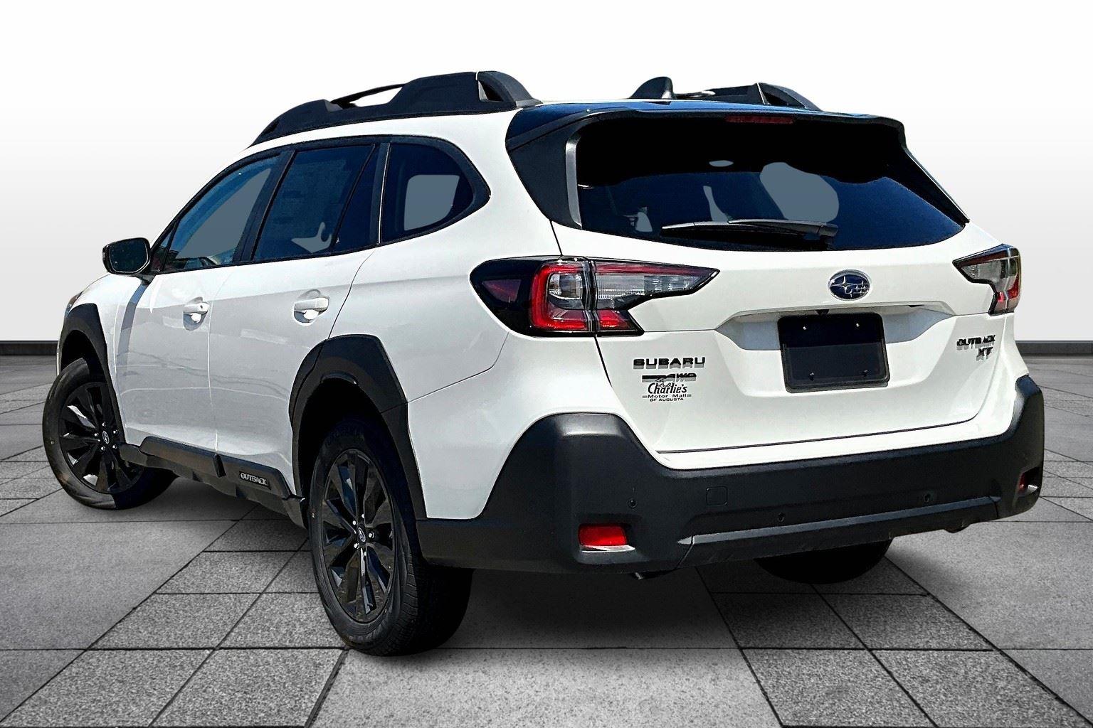 2025 Subaru Outback Onyx Edition XT photo 3