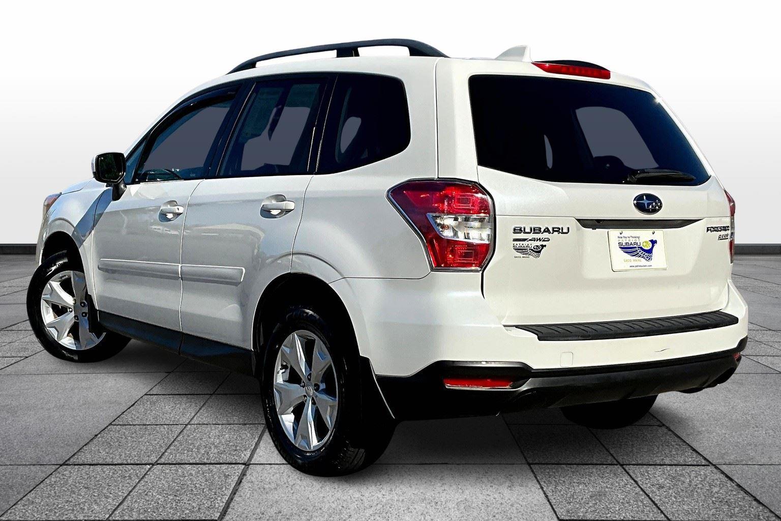 2016 Subaru Forester 2.5i Premium photo 2
