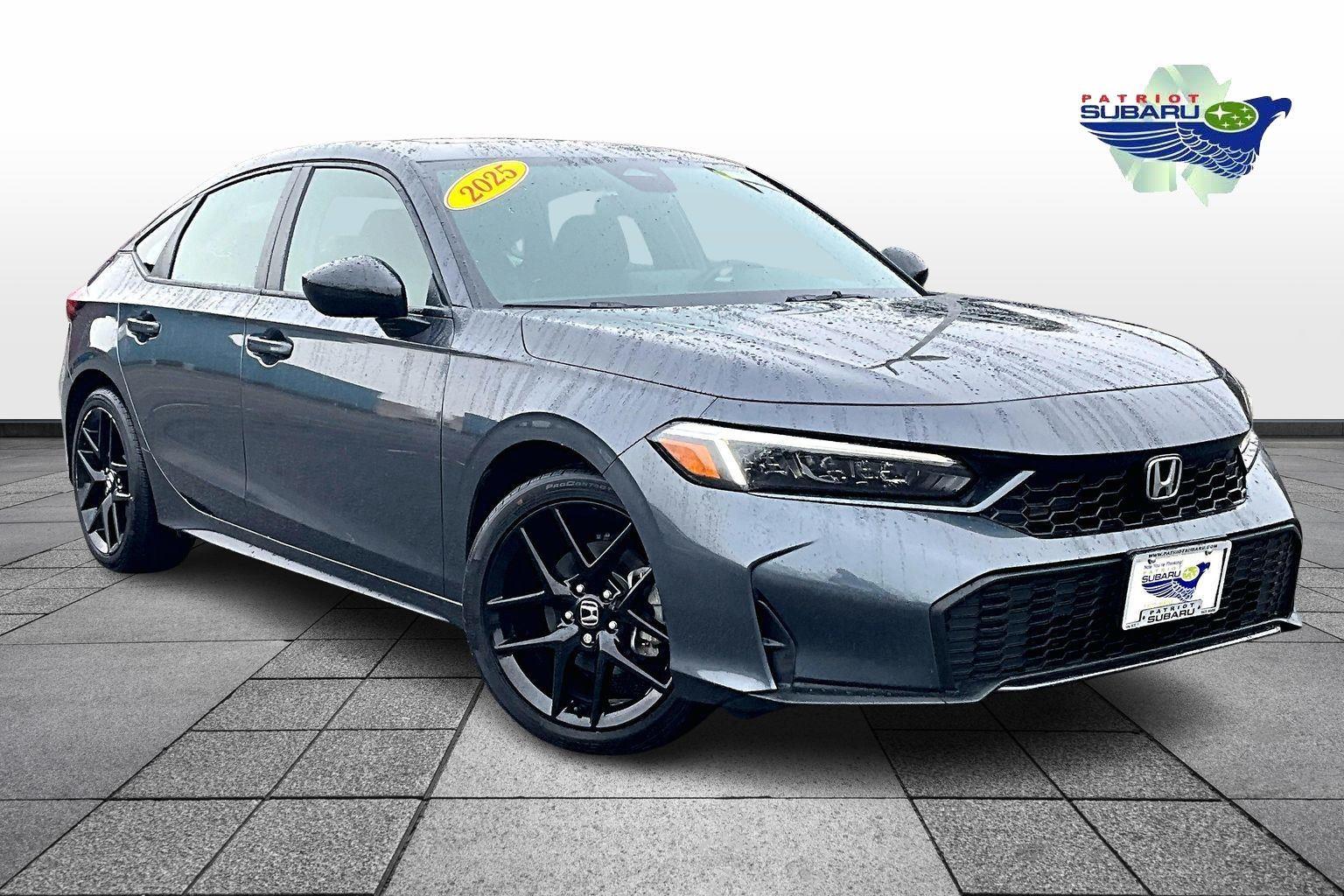 2025 Honda Civic Hatchback Sport's photo