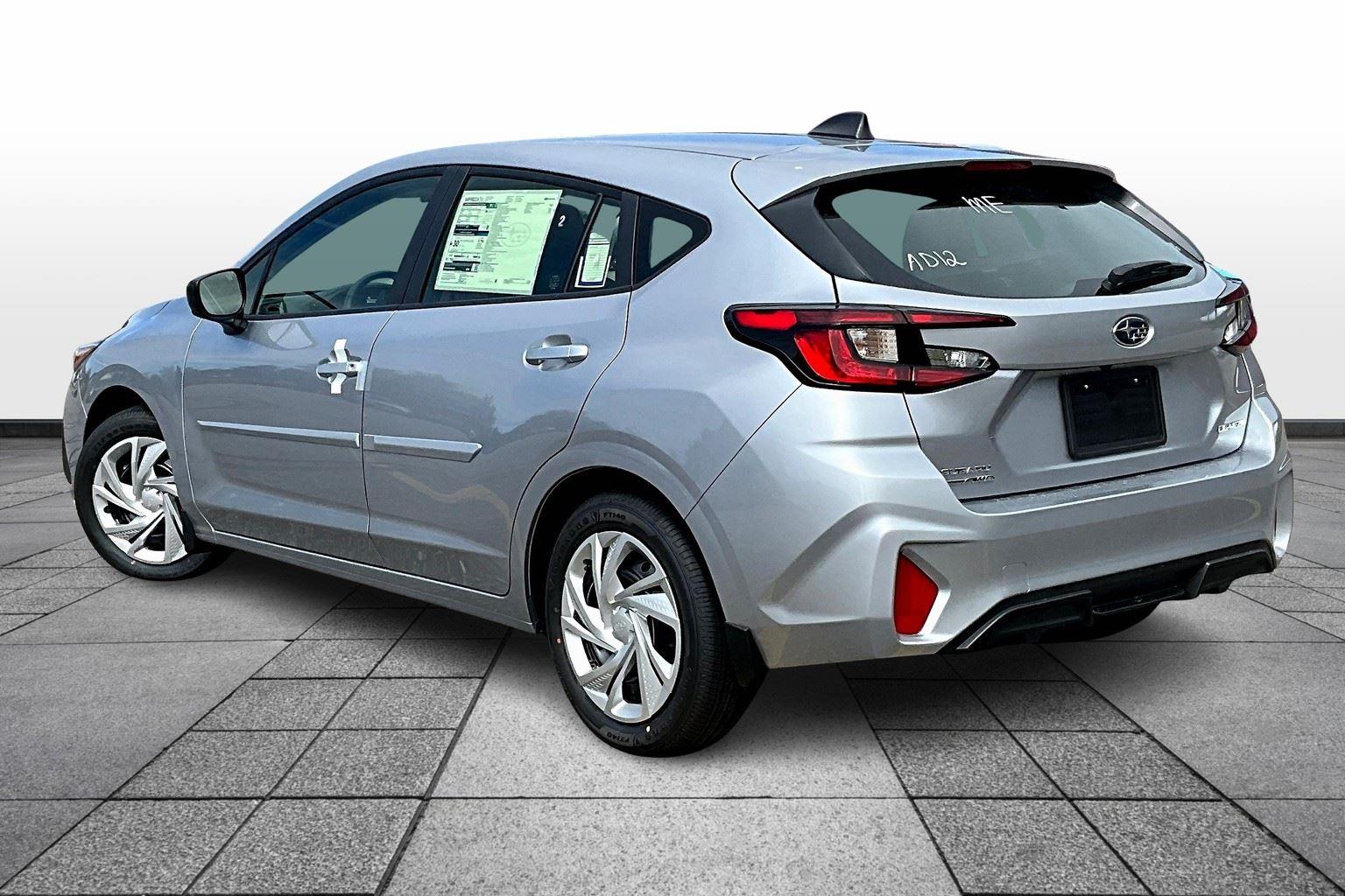 2025 Subaru Impreza Base photo 3
