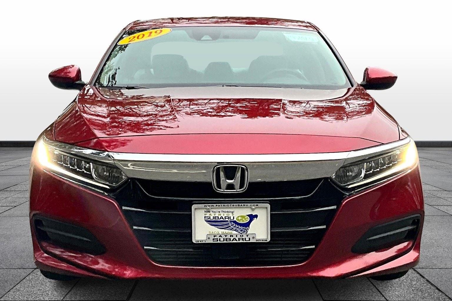 2019 Honda Accord LX 1.5T photo 3