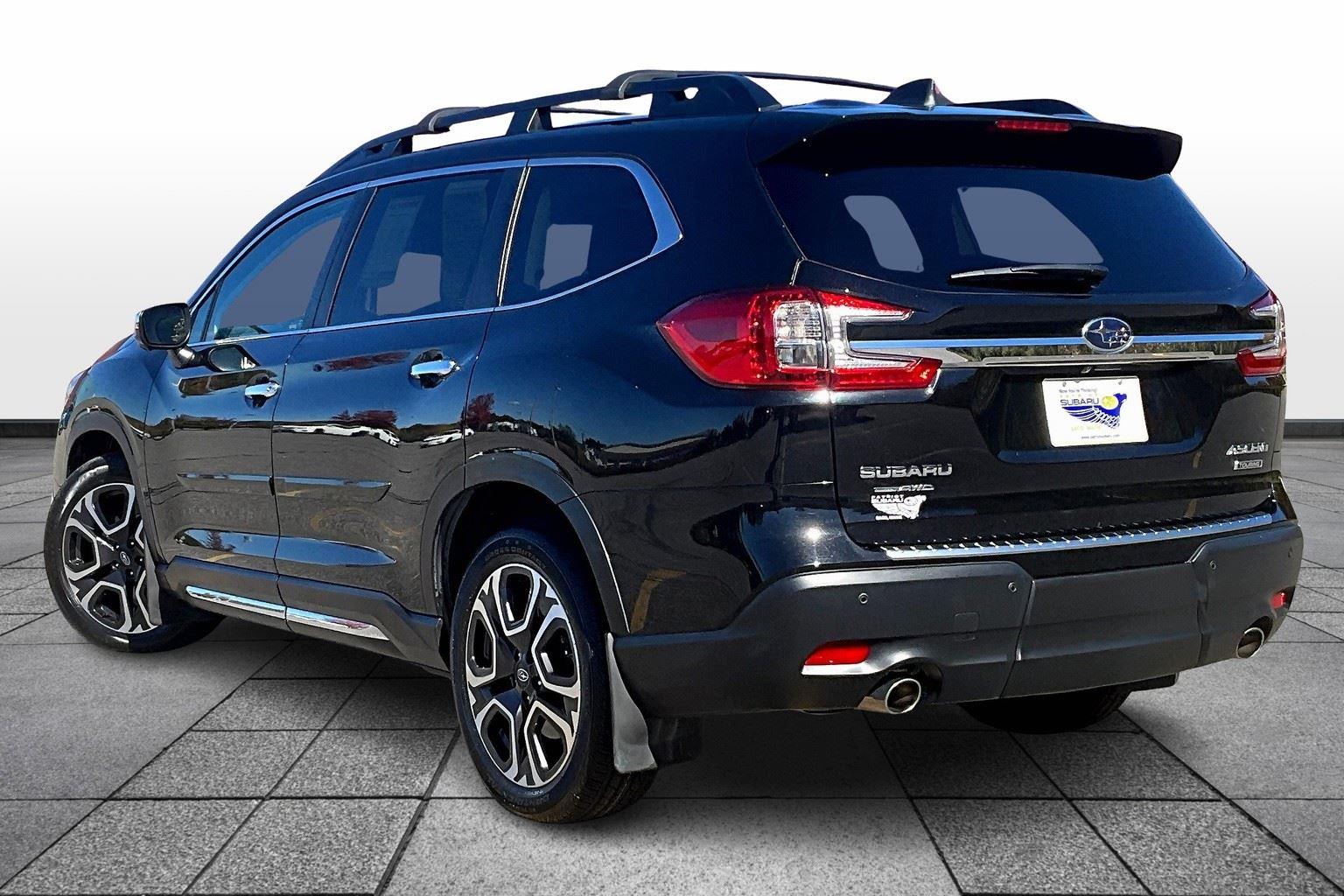2023 Subaru Ascent Touring photo 2