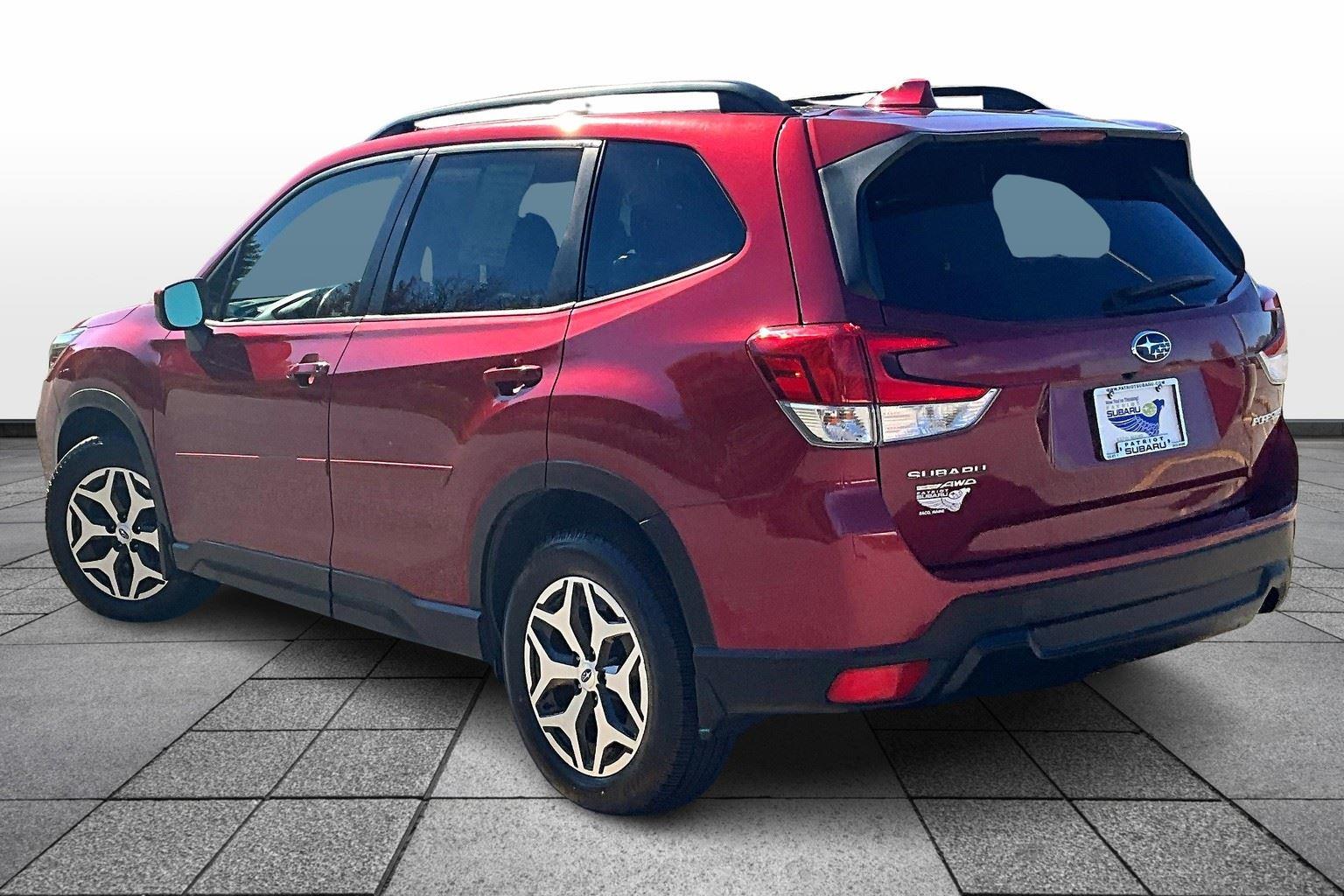 2020 Subaru Forester Premium photo 2