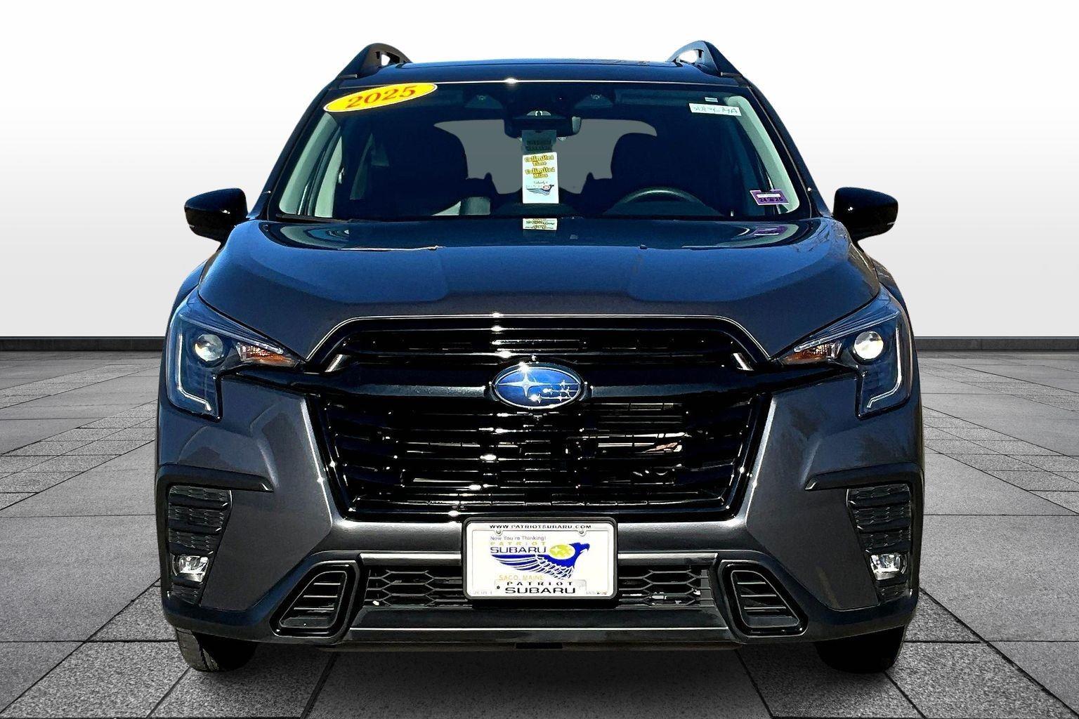 2025 Subaru Ascent Onyx Edition Touring photo 3