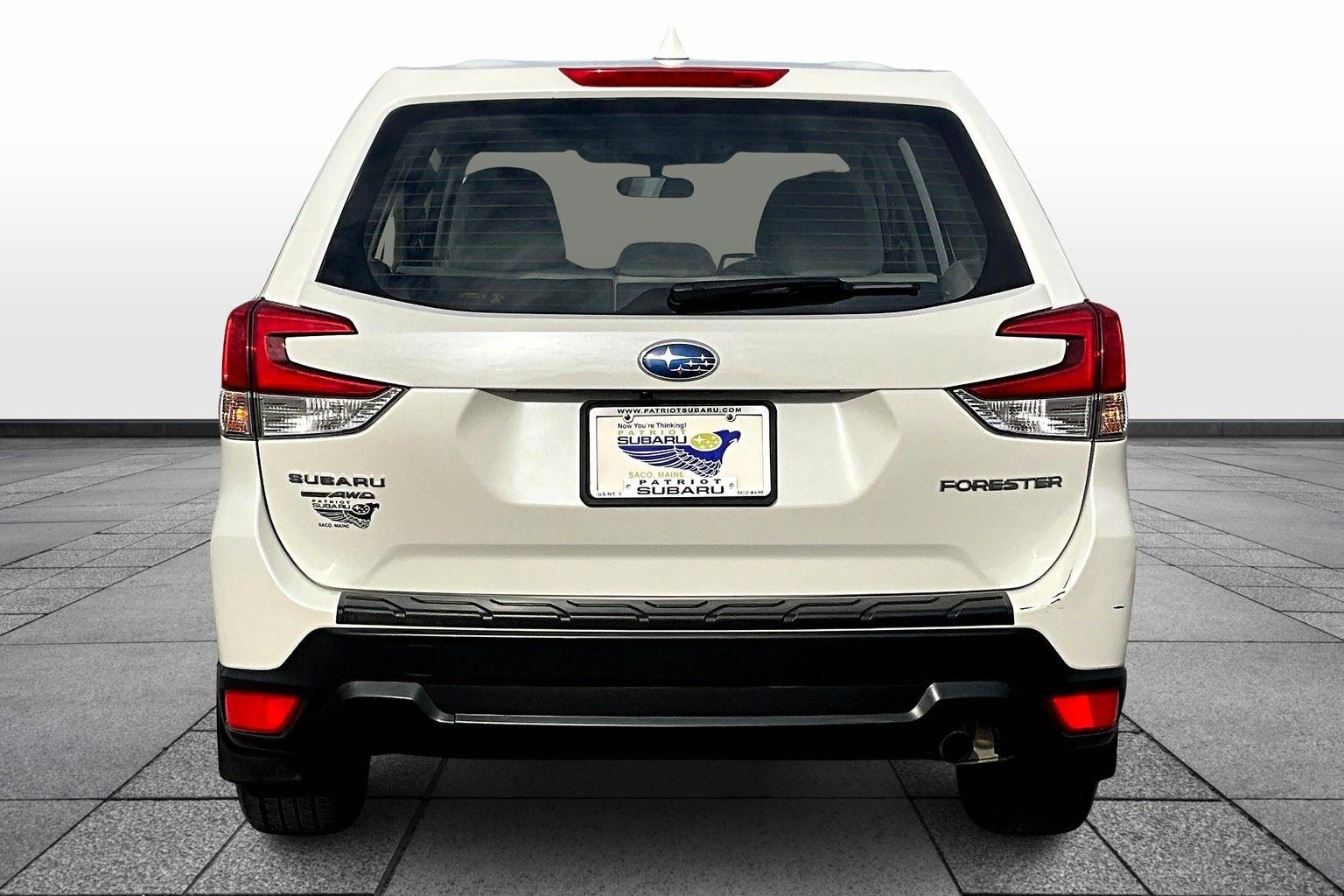 2023 Subaru Forester Base photo 4