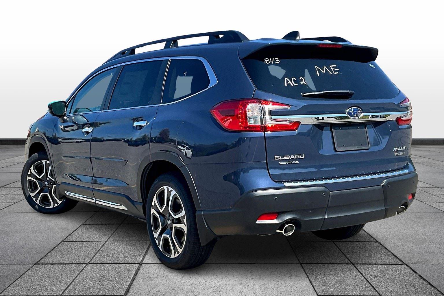 2025 Subaru Ascent Touring photo 3