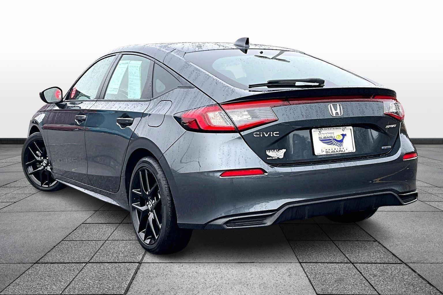 2025 Honda Civic Hatchback Hybrid Sport photo 2