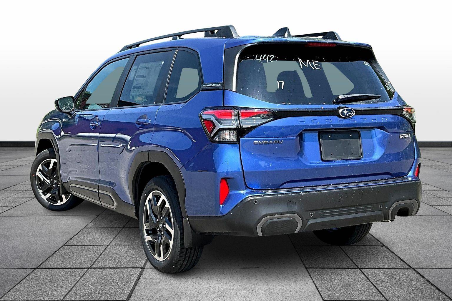 2025 Subaru Forester Limited photo 2