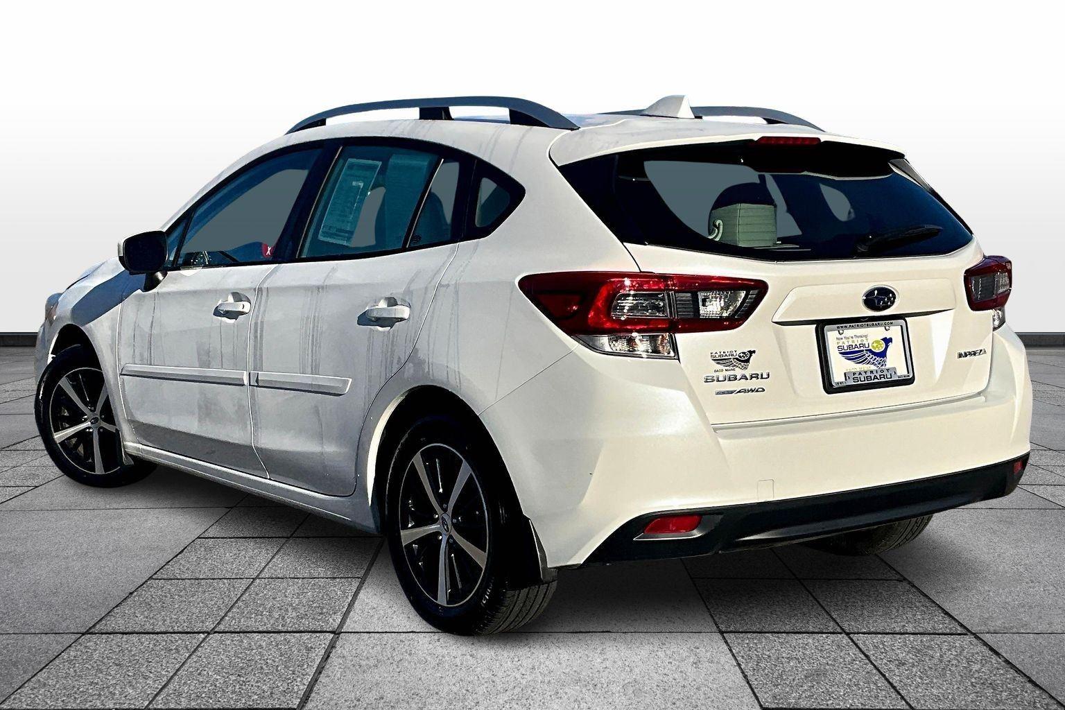 2023 Subaru Impreza Premium photo 2