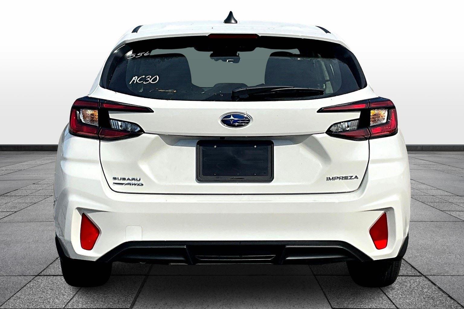 2025 Subaru Impreza Base photo 4