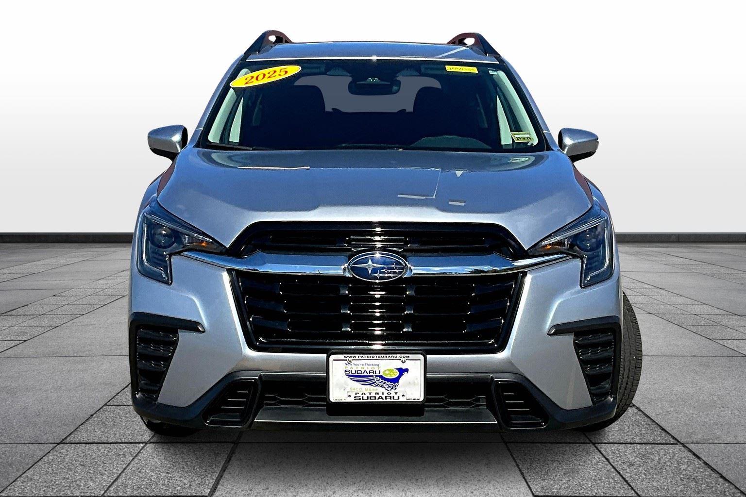 2025 Subaru Ascent Premium photo 3