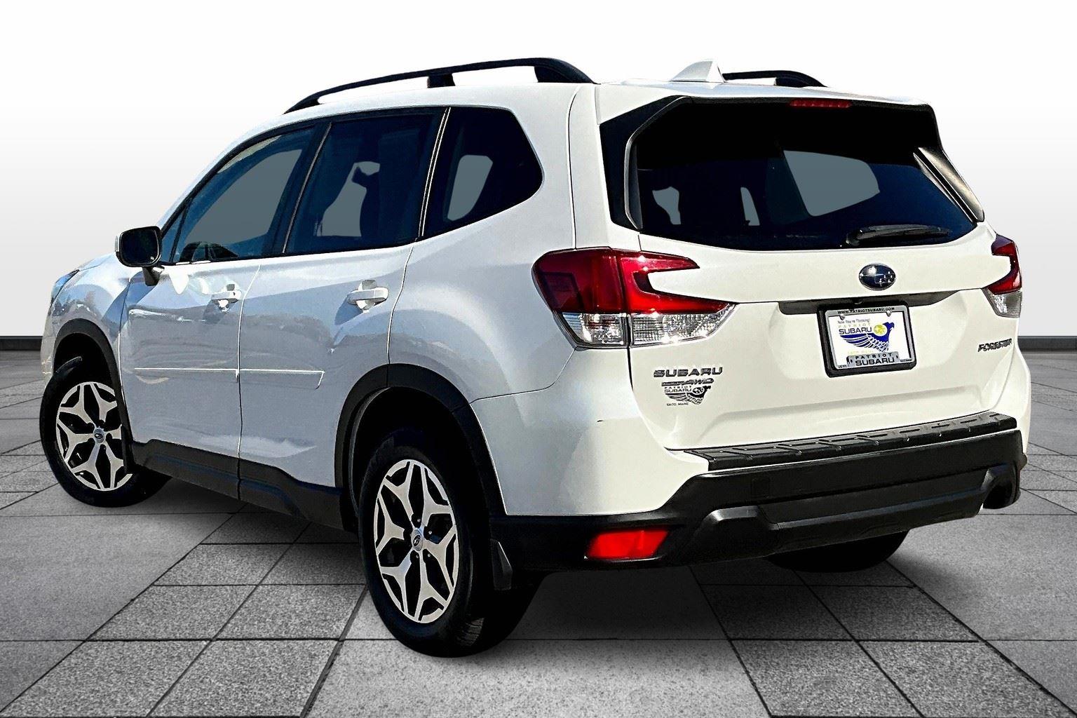 2020 Subaru Forester Premium photo 2