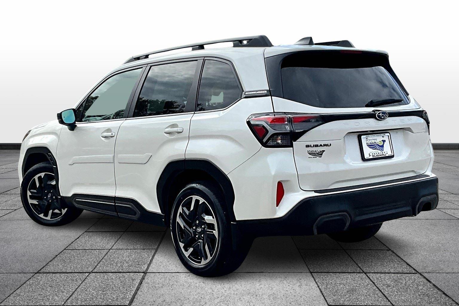 2025 Subaru Forester Limited photo 2