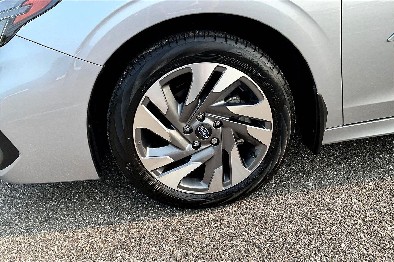 2025 Subaru Legacy Limited - Photo 9