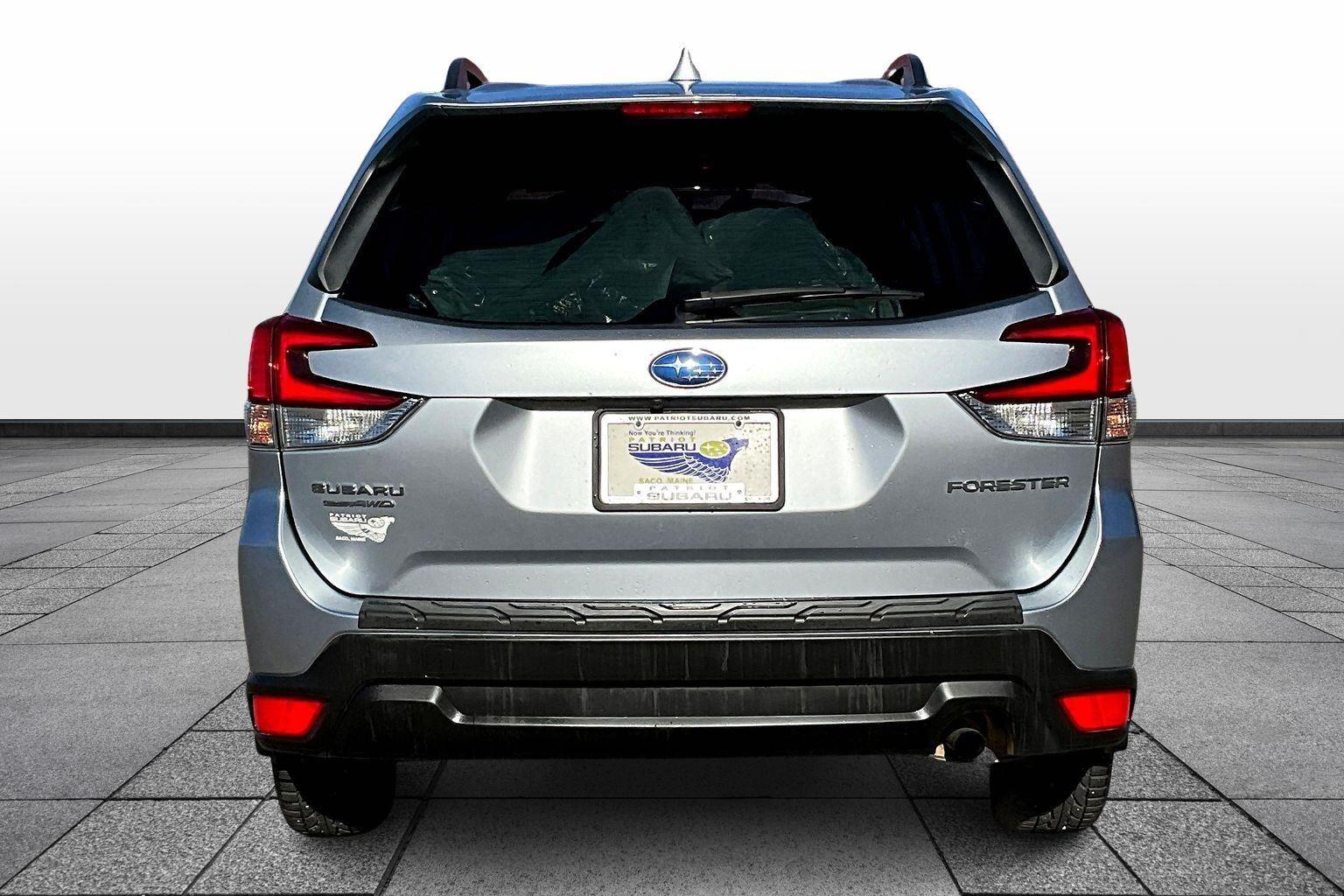 2020 Subaru Forester Premium photo 4