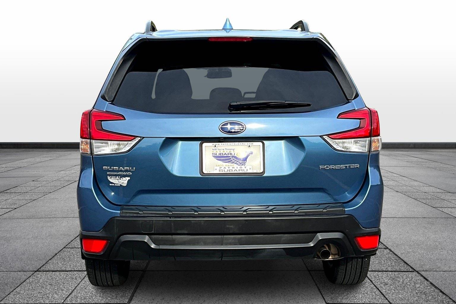 2021 Subaru Forester Premium photo 4