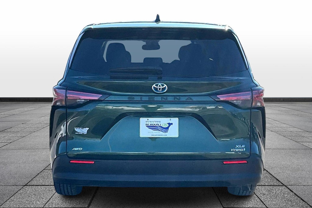 Used 2021 Toyota Sienna XLE Van