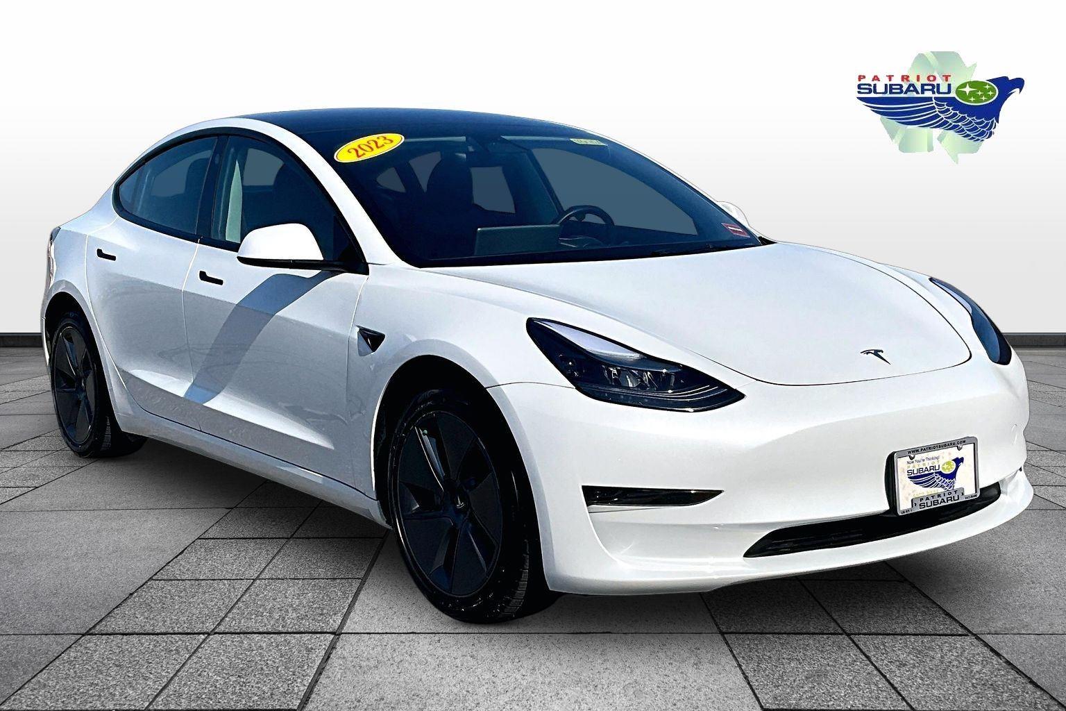 Pearl White Multi-Coat 2023 Tesla Model 3 RWD Sedan Rear-Wheel Drive Automatic