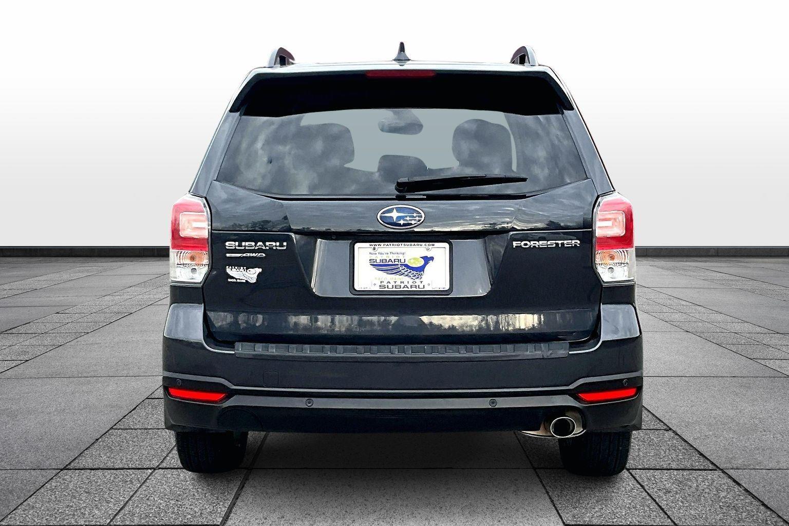 2018 Subaru Forester Touring photo 3