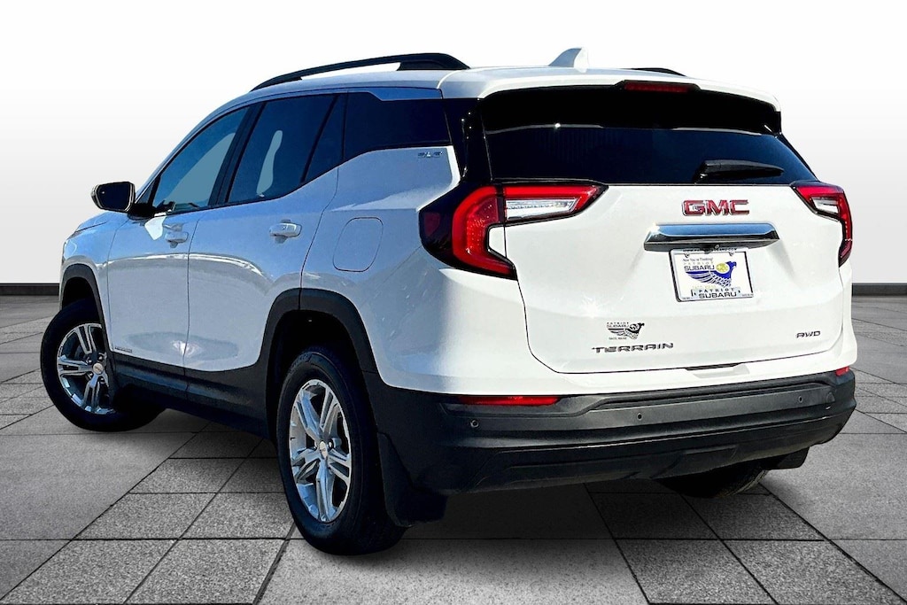 Used 2022 GMC Terrain SLE SUV