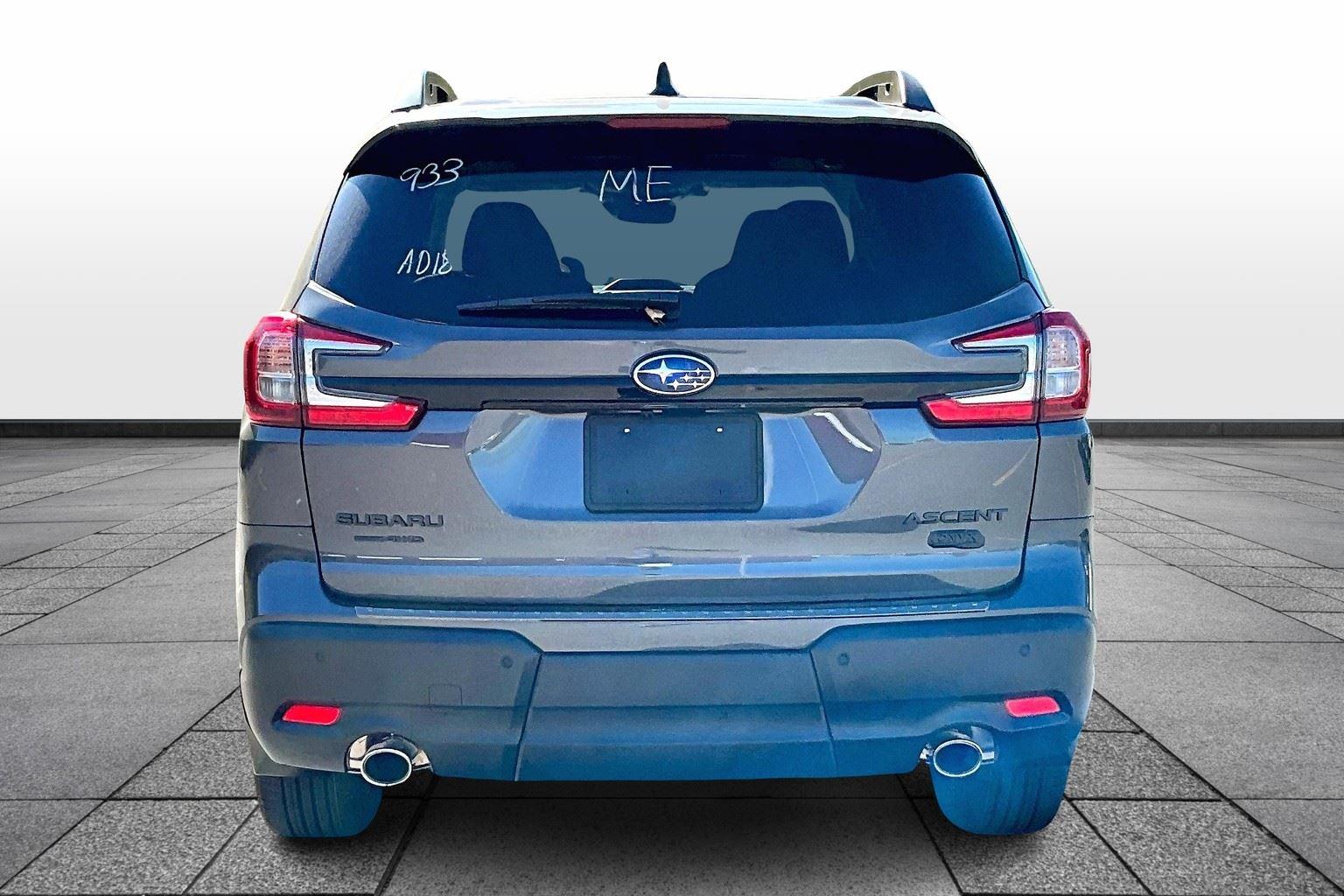 2025 Subaru Ascent Onyx Edition Touring photo 4
