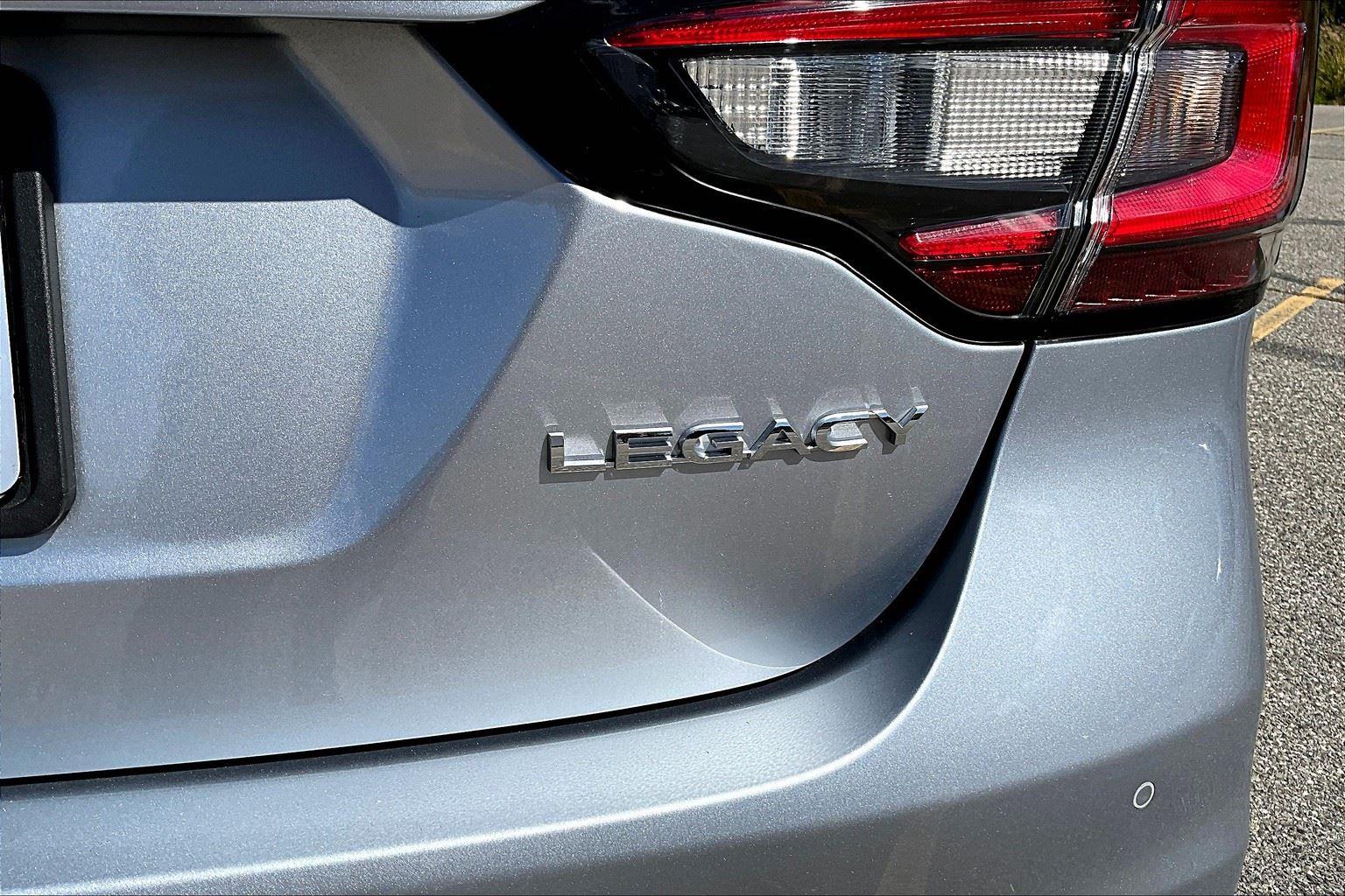 2025 Subaru Legacy Limited - Photo 8