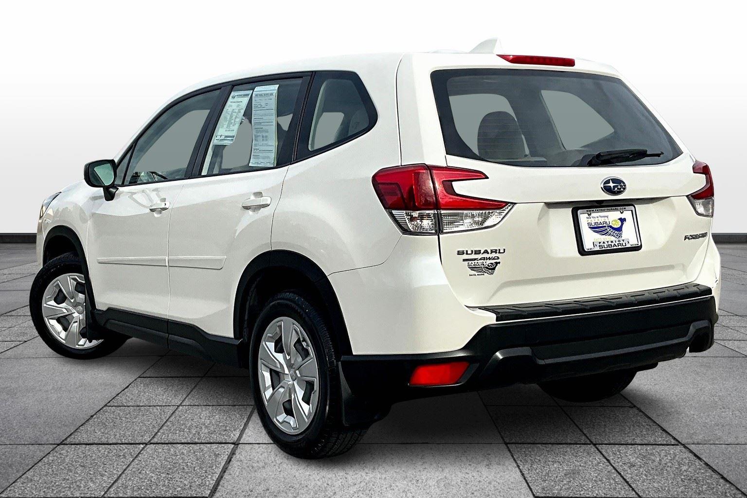 2023 Subaru Forester Base photo 2