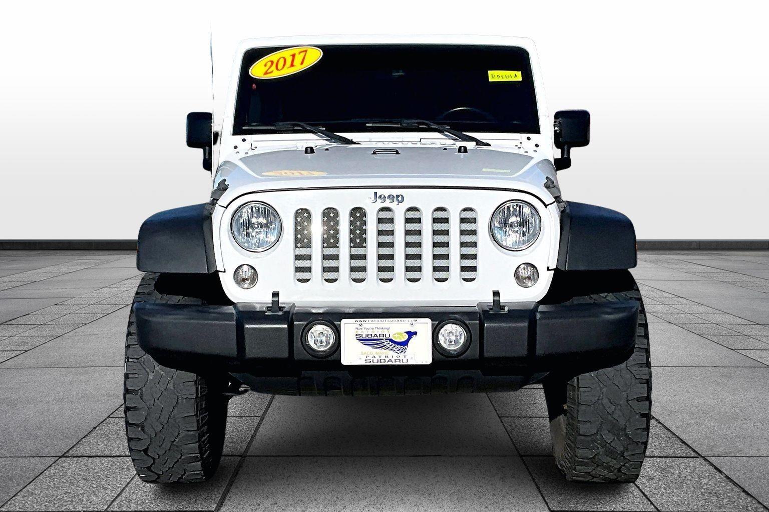 2017 Jeep Wrangler Unlimited Sport photo 3