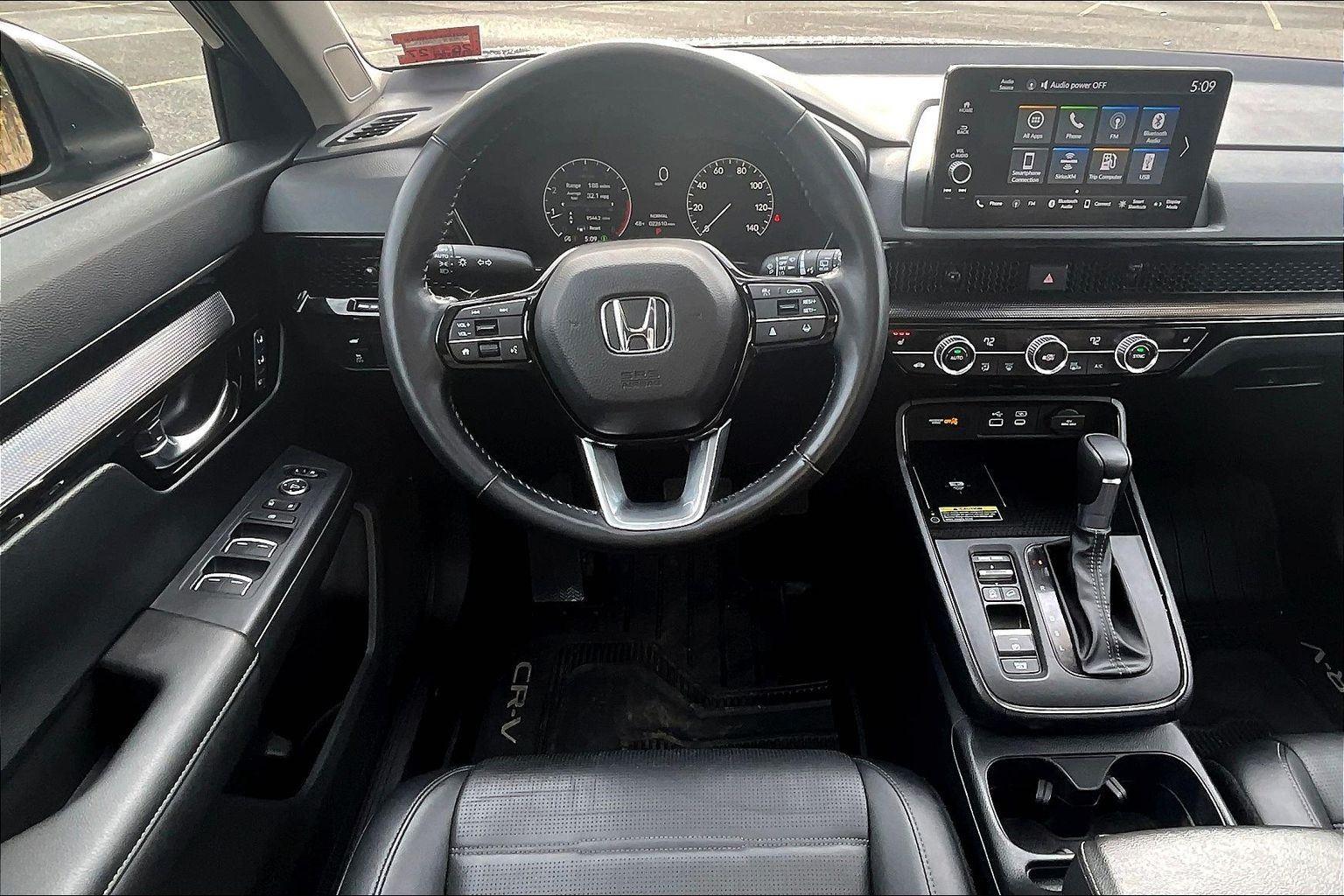 View vehicle photo 5