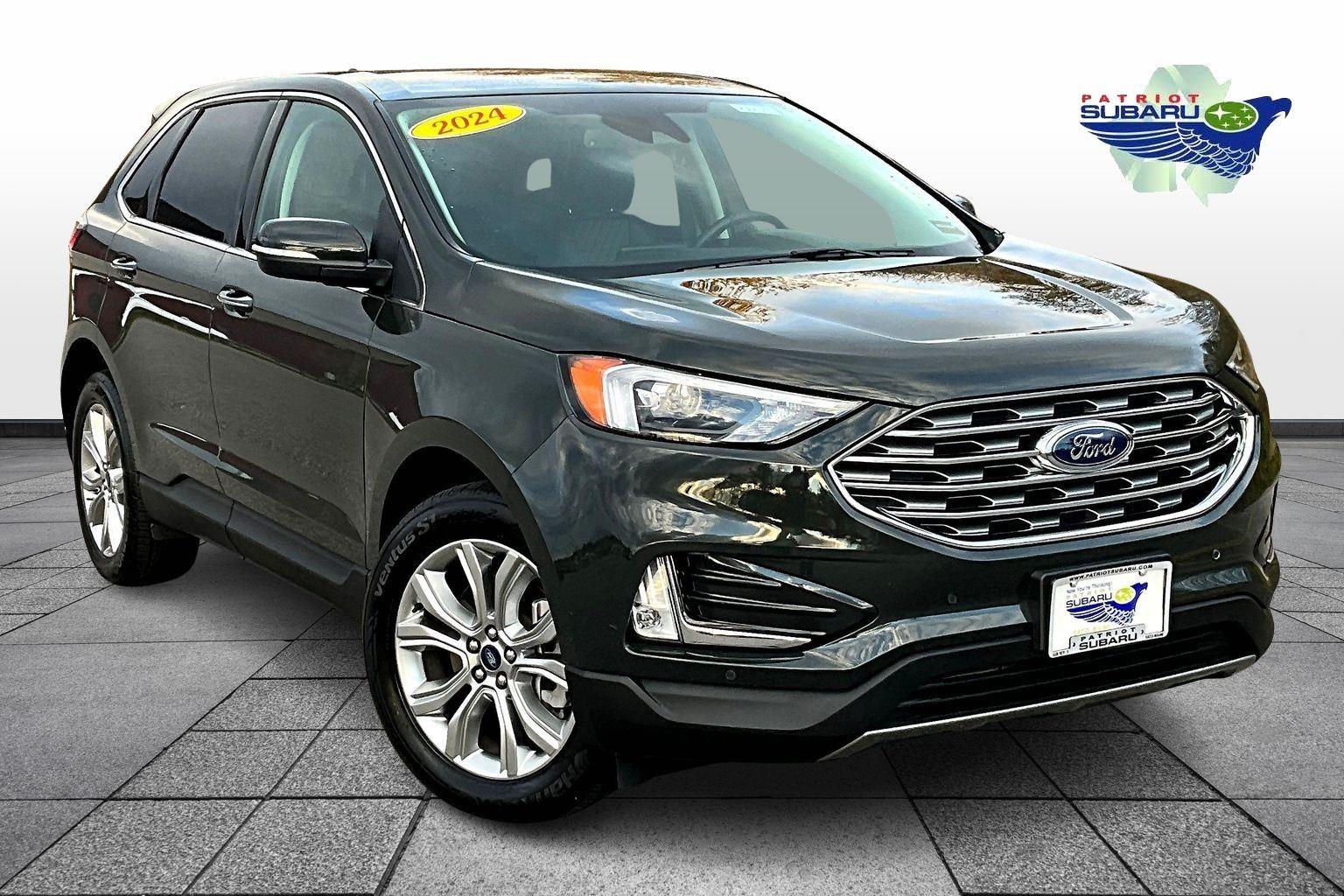 2024 Ford Edge Titanium's photo