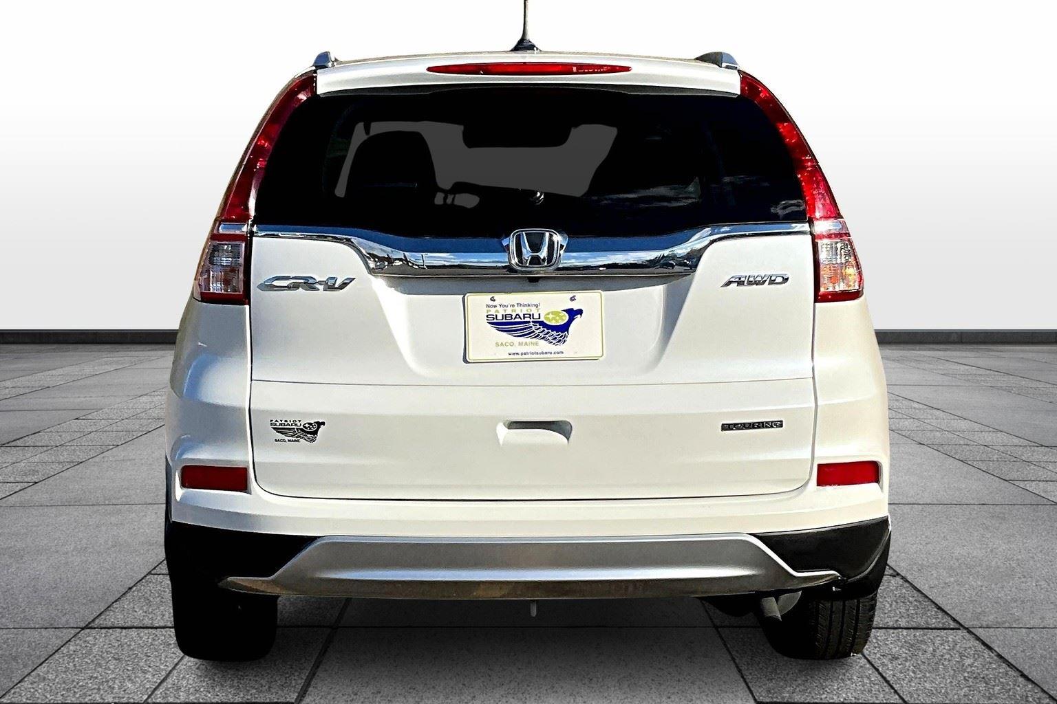 2015 Honda CR-V Touring photo 3