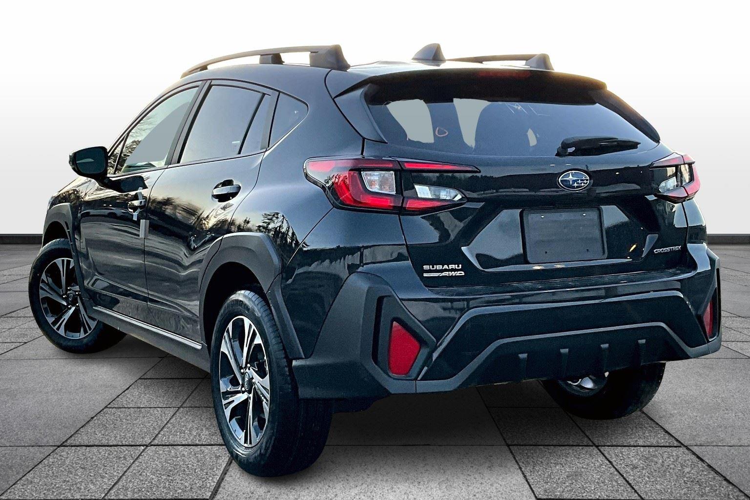 2025 Subaru Crosstrek Premium photo 2