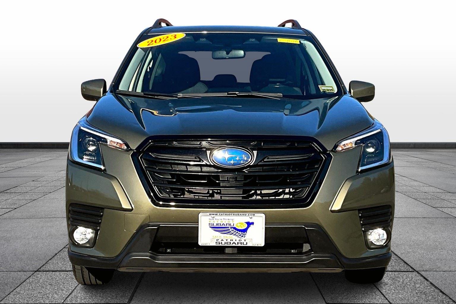 2023 Subaru Forester Premium photo 3