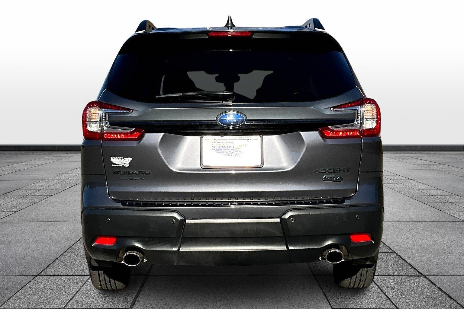 2025 Subaru Ascent Onyx Edition Touring photo 4
