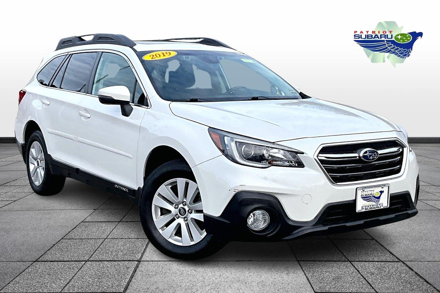 2019 Subaru Outback Premium's photo