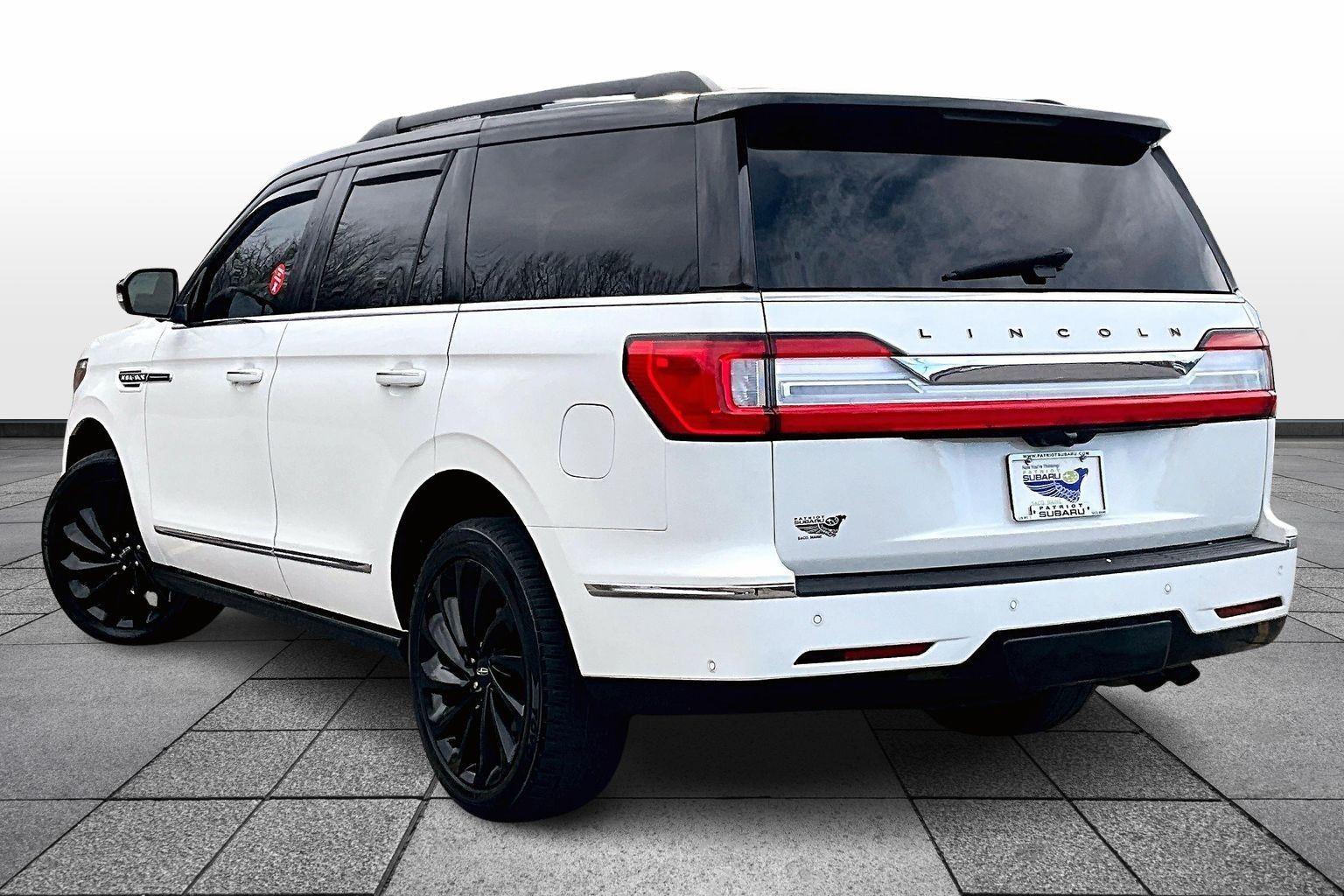 2021 Lincoln Navigator Black Label photo 2