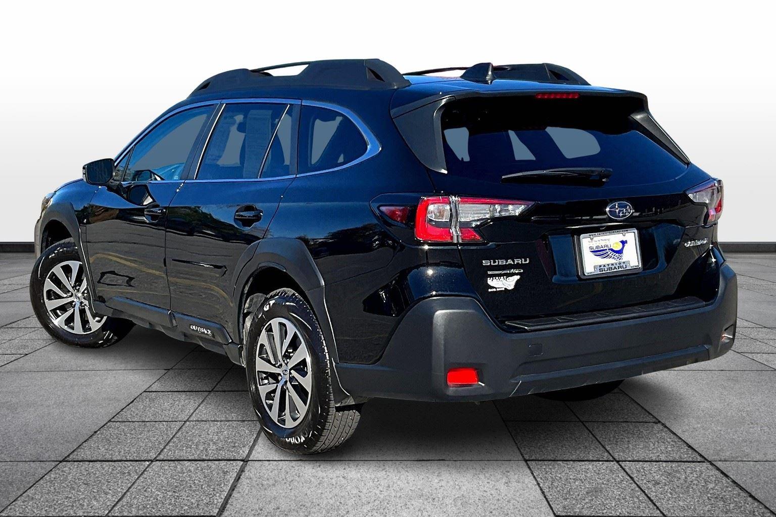 2025 Subaru Outback Premium photo 2