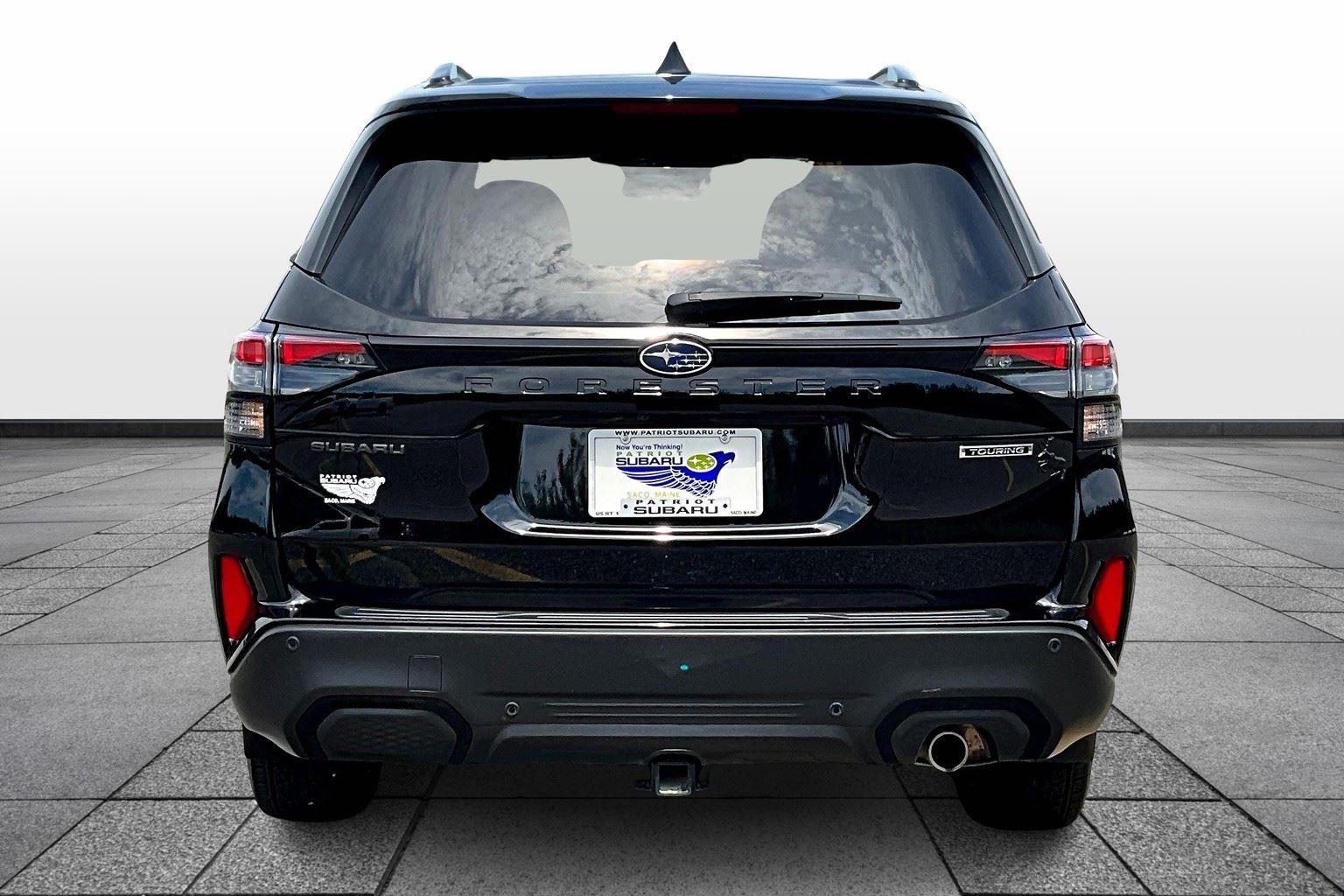 2025 Subaru Forester Touring photo 4