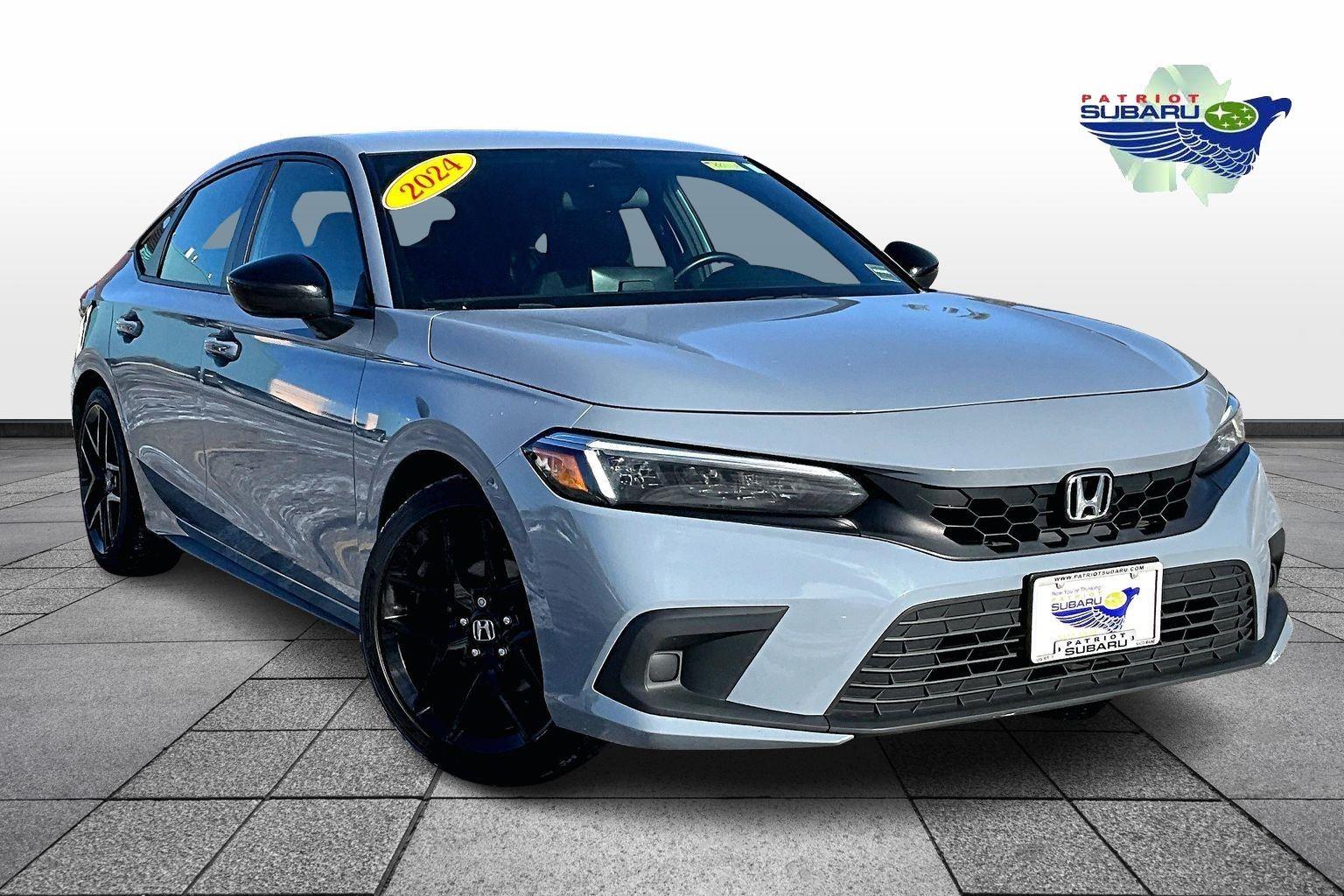 2024 Honda Civic Hatchback Sport's photo