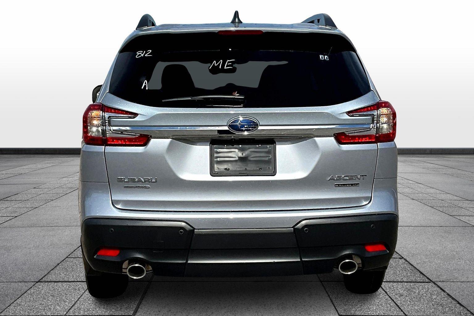 2025 Subaru Ascent Limited photo 3