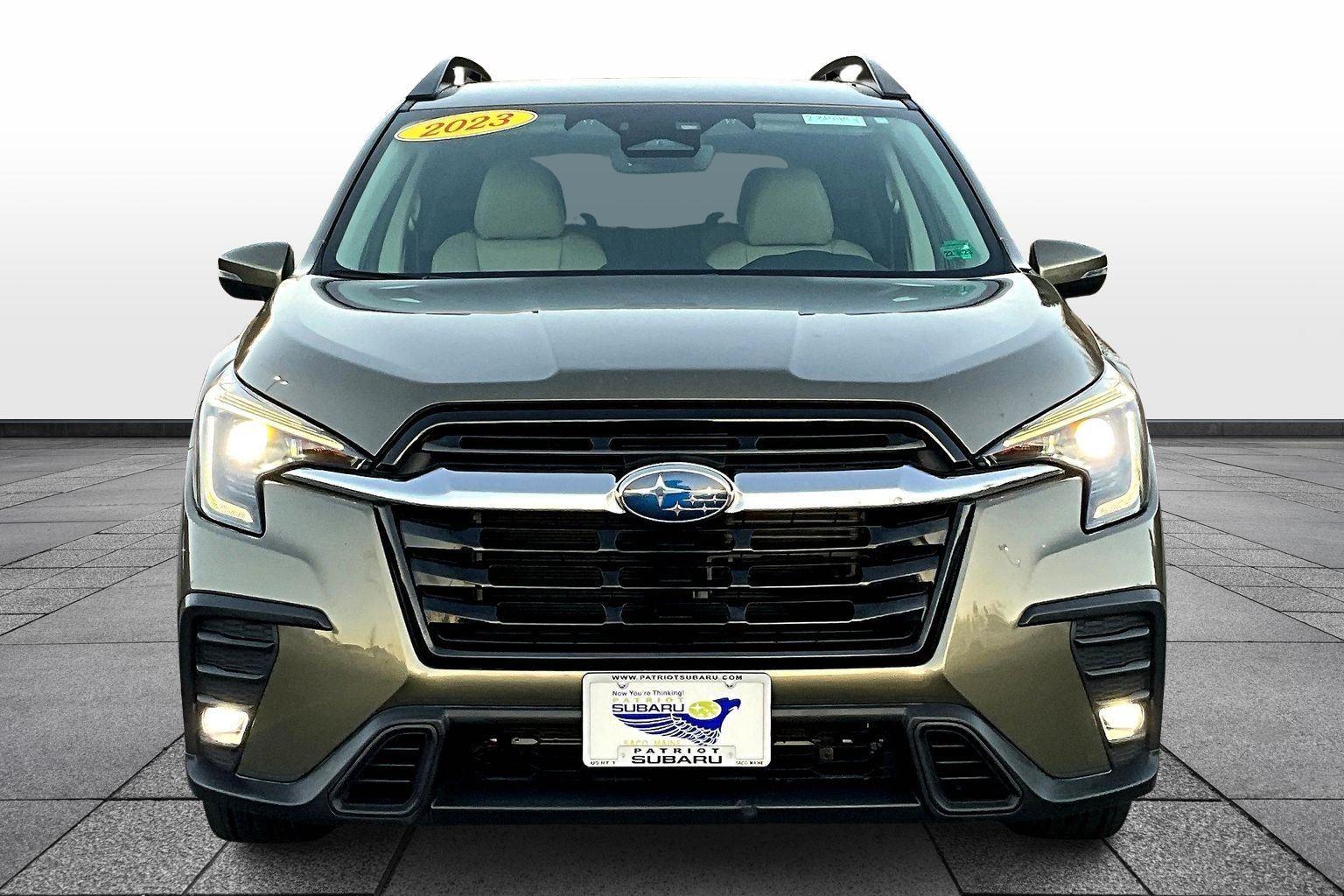 2023 Subaru Ascent Limited photo 3