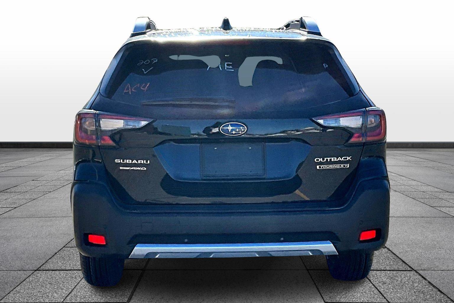 2025 Subaru Outback Touring XT photo 4