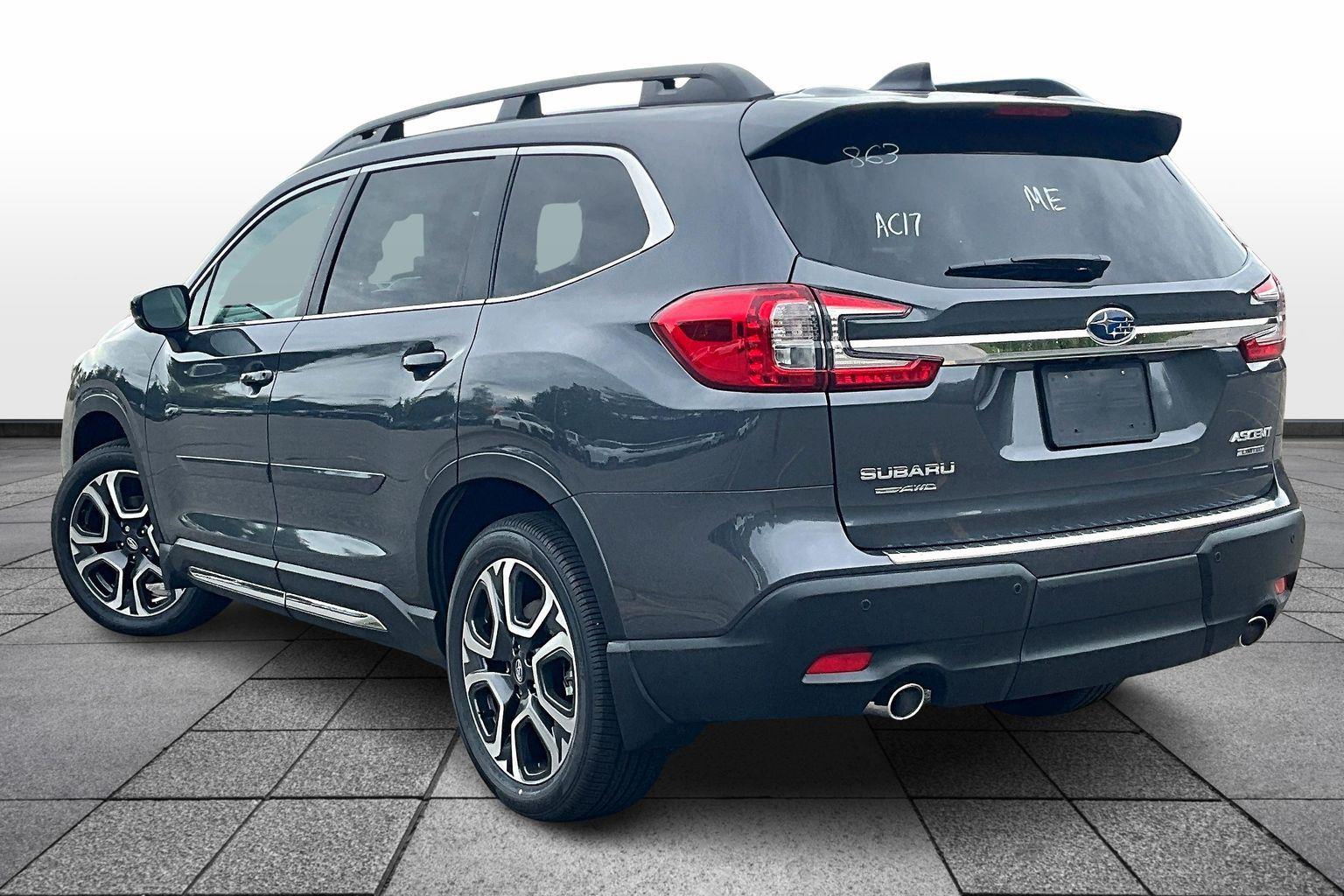 2025 Subaru Ascent Limited photo 3