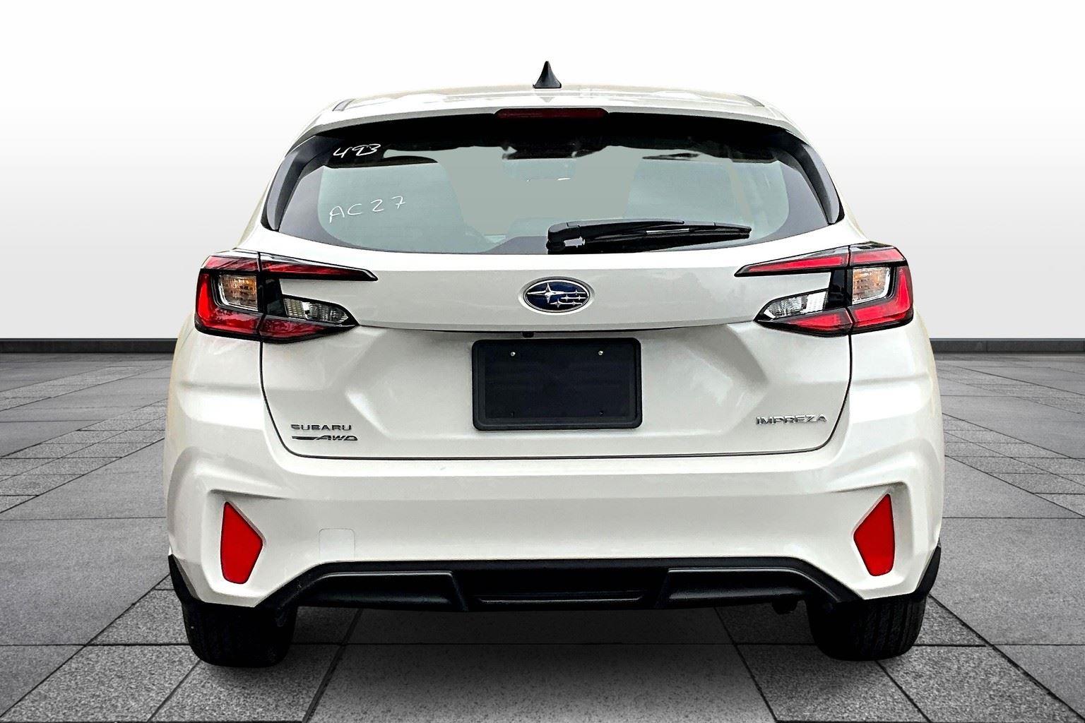 2025 Subaru Impreza Base photo 4